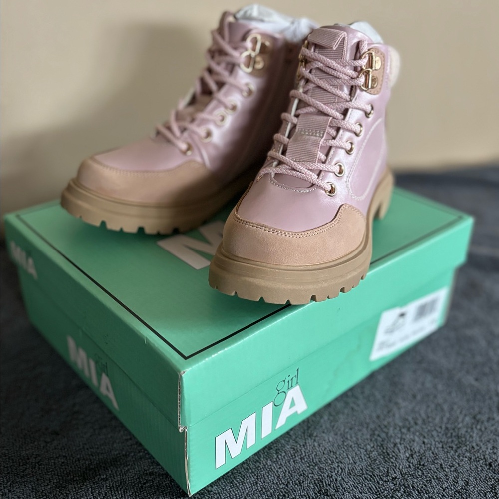 MIA Kid’s Pink and Tan Boots
